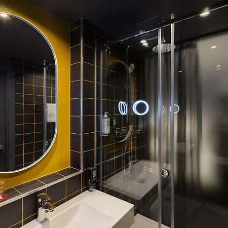 Ibis Beresteiska Готель 3*