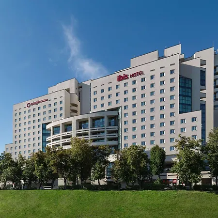 Готель Ibis Beresteiska 3*